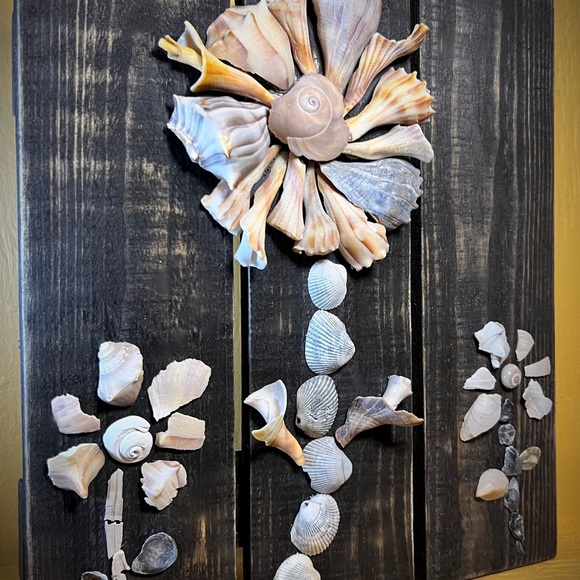 SeaShell Flower Coastal Theme Beach Decor Wall Hanging Wood Pallet Shell Art - Picture 13 of 13